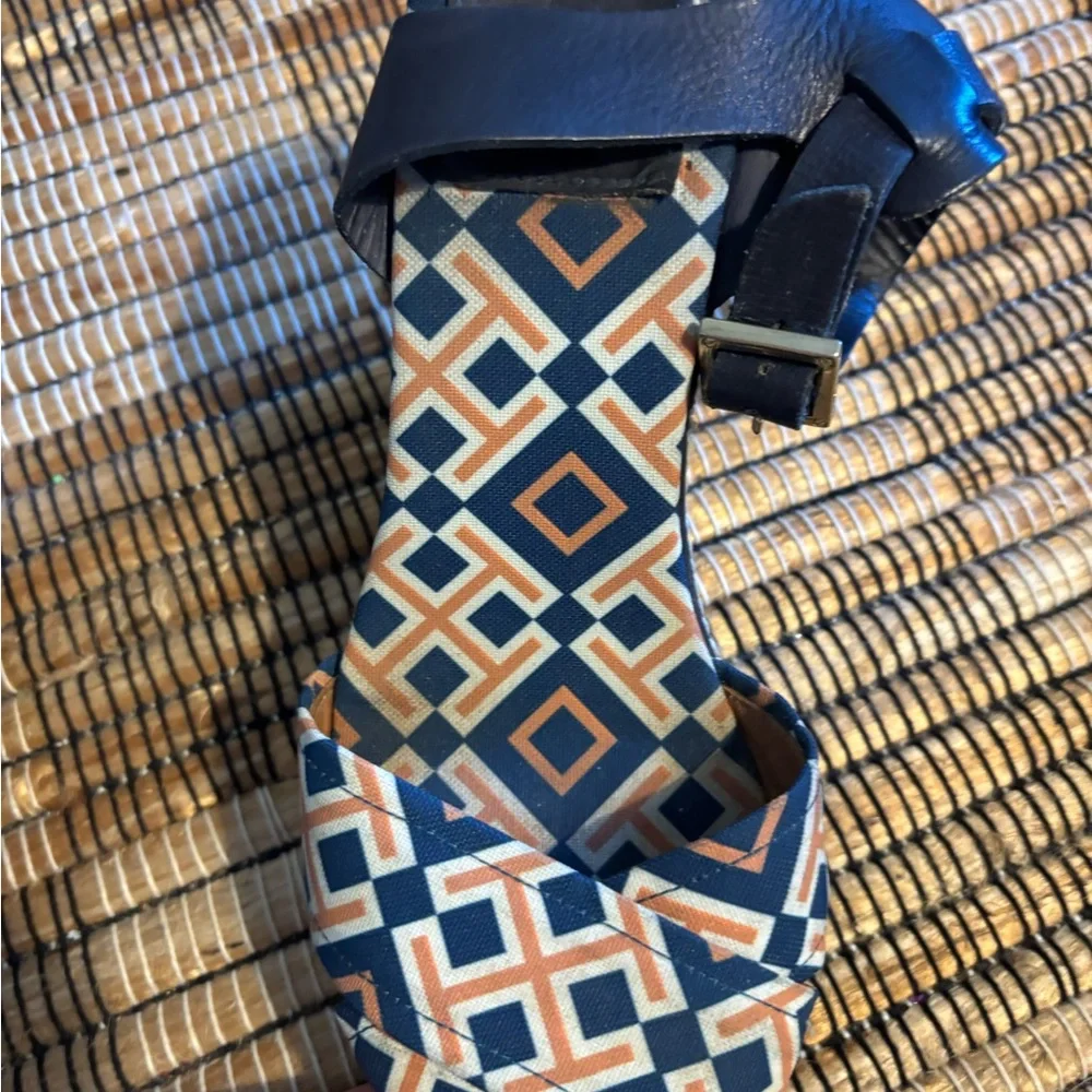 Tory Burch‎ Geometric Patterned Wedge Sandals size 8